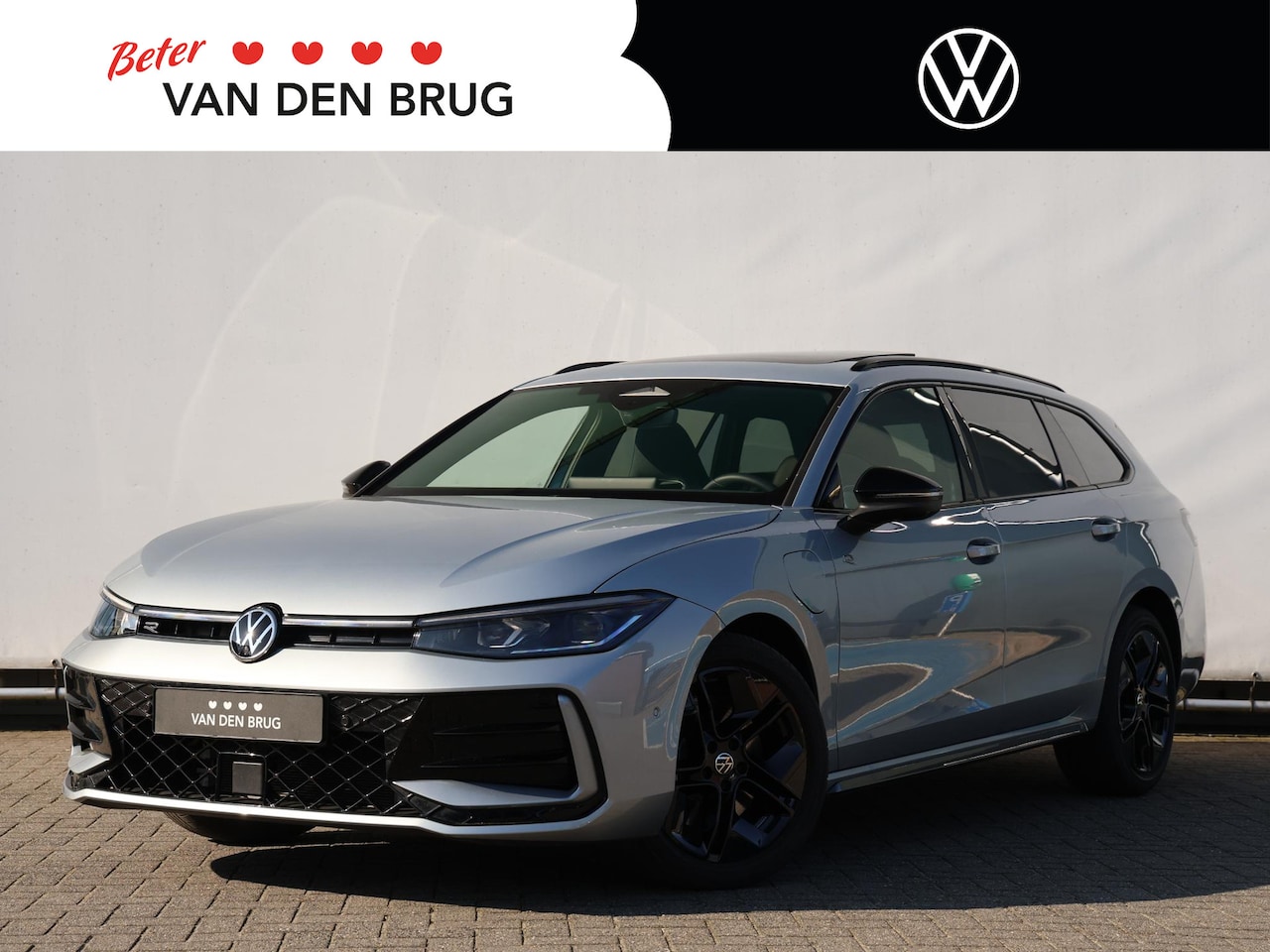 Volkswagen Passat Variant - 1.5 eHybrid R-Line Edition 272PK DSG | Panoramadak | Led Matrix | Trekhaak | 360 Camera | - AutoWereld.nl