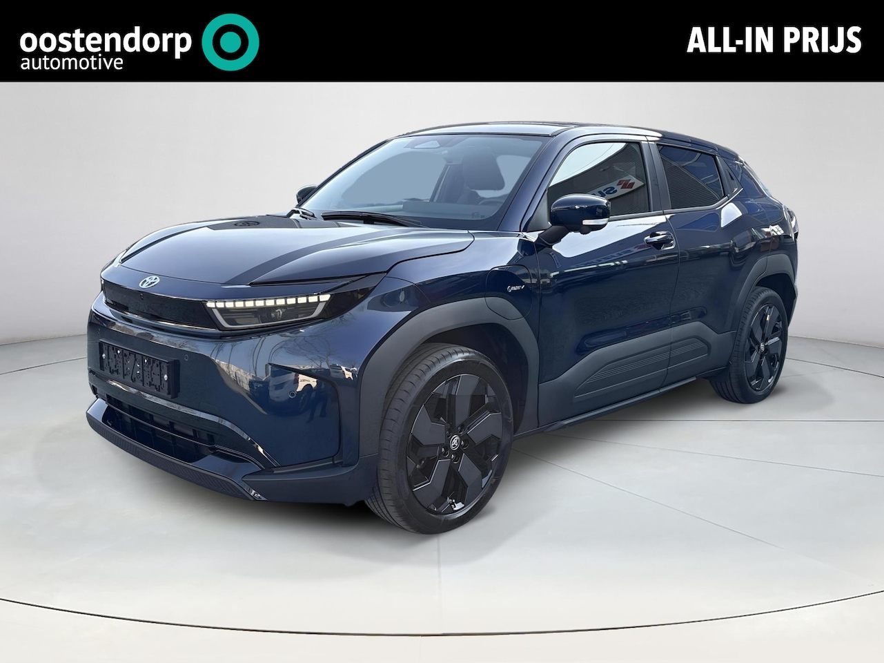 Toyota Urban Cruiser - Executive 61 kWh **CELESTIAL BLUE/ NIEUWE AUTO/ DIRECT LEVERBAAR** - AutoWereld.nl