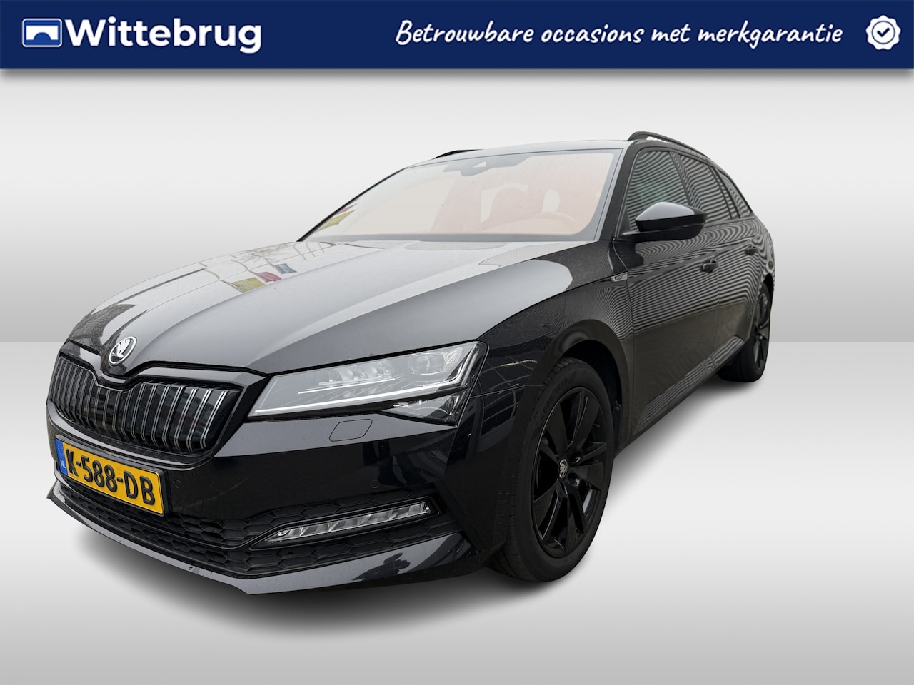 Skoda Superb Combi - 1.4 TSI iV 218pk Sportline Business DSG Automaat Panoramadak / Navigatie / Camera / LED ve - AutoWereld.nl