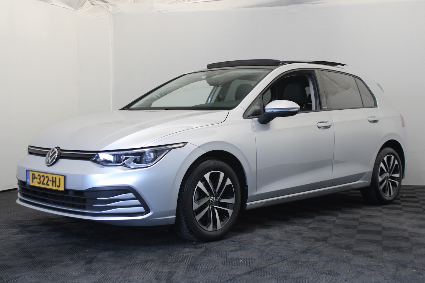 Volkswagen Golf - 1.0 TSI Life Business |Pano|Stoel/stuur verw.| - AutoWereld.nl
