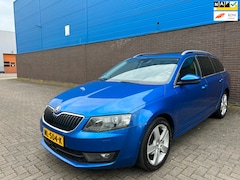 Skoda Octavia Combi - 1.6 TDI Greentech Style Business | Pano | ACC | Camera | Keyless | Aut. Parkeren | 18” LM