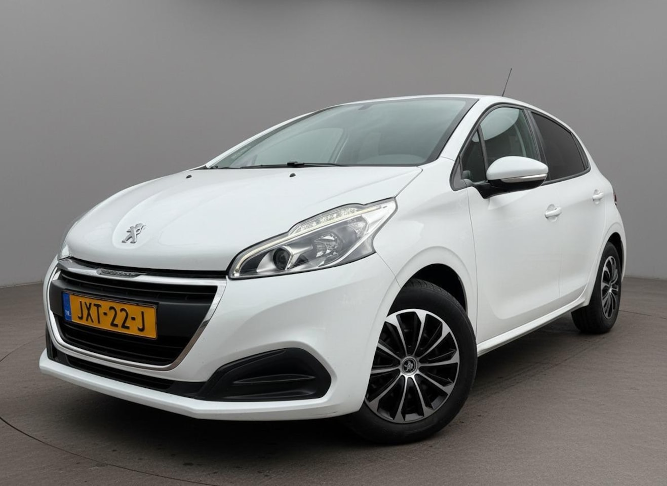 Peugeot 208 - 1.2 Cruise 5 Drs Airco Led MF Stuur 2019 Aux Mp3 Eerste Eigenaar 99583 KM Gereden - AutoWereld.nl