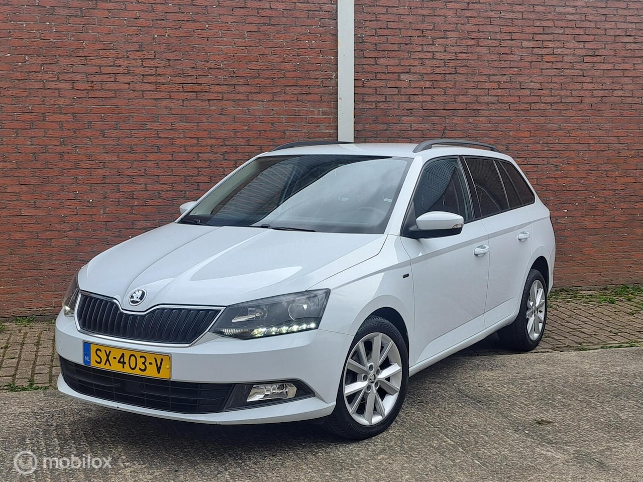 Skoda Fabia Combi - 1.0 TSI Clever Metallic - AutoWereld.nl