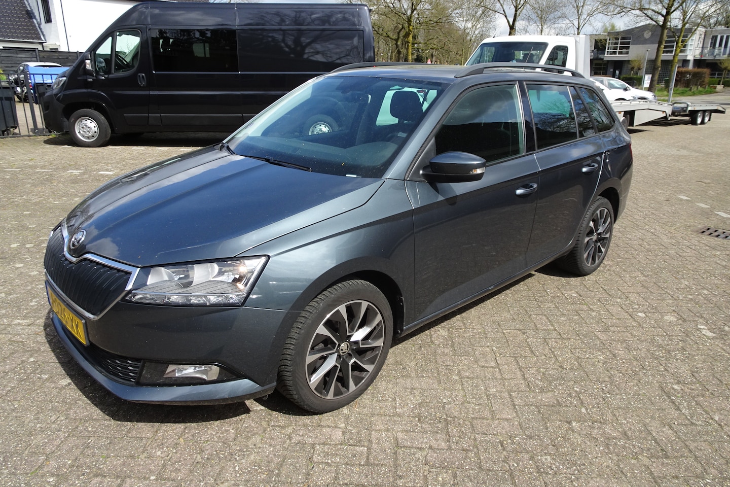 Skoda Fabia Combi - 1.0 TSI Business Edition COMBI * 95pk * 5 drs.* AIRCO * LMV * CARPLAY * PDC * Trekhaak * - AutoWereld.nl
