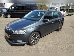 Skoda Fabia Combi - 1.0 TSI Business Edition COMBI * 95pk * 5 drs.* AIRCO * LMV * CARPLAY * PDC * Trekhaak *