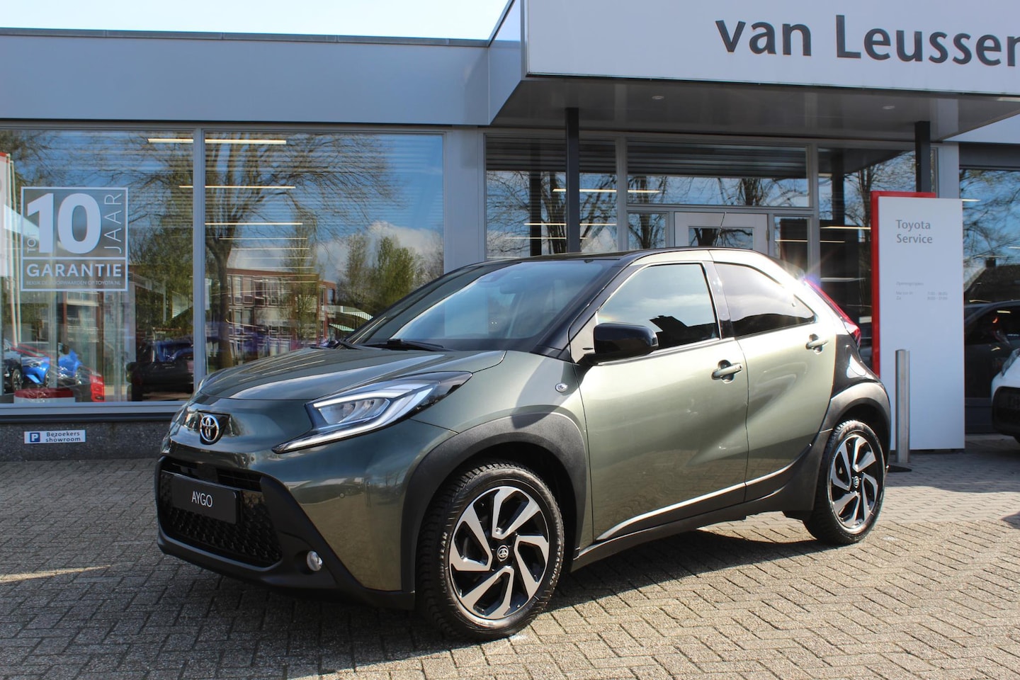 Toyota Aygo X - 1.0 VVT-i MT AIRCO CAMERA AD-CRUISE APPLE/ANDROID - AutoWereld.nl
