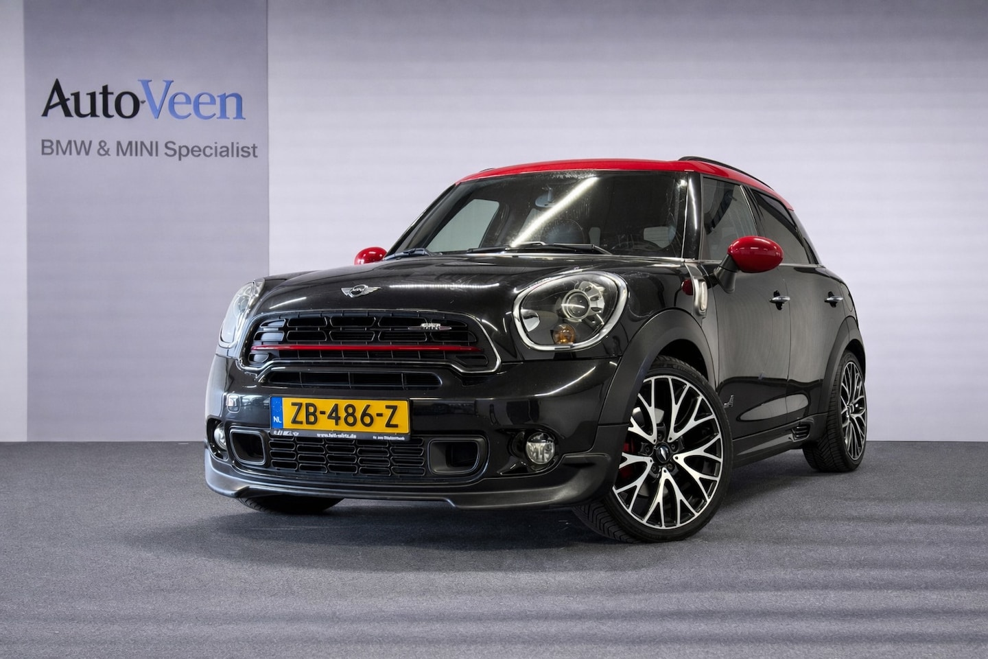 MINI Countryman - 1.6 John Cooper Works ALL4 Chili (LEDER, HARMAN KARDON, PARKEERSENSOREN, GOED ONDERHOUDEN) - AutoWereld.nl