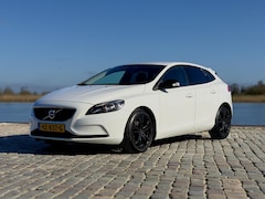 Volvo V40 - 2.0 T2 Kinetic|Cruise|Bluetooth|Grote Beurt|190PK