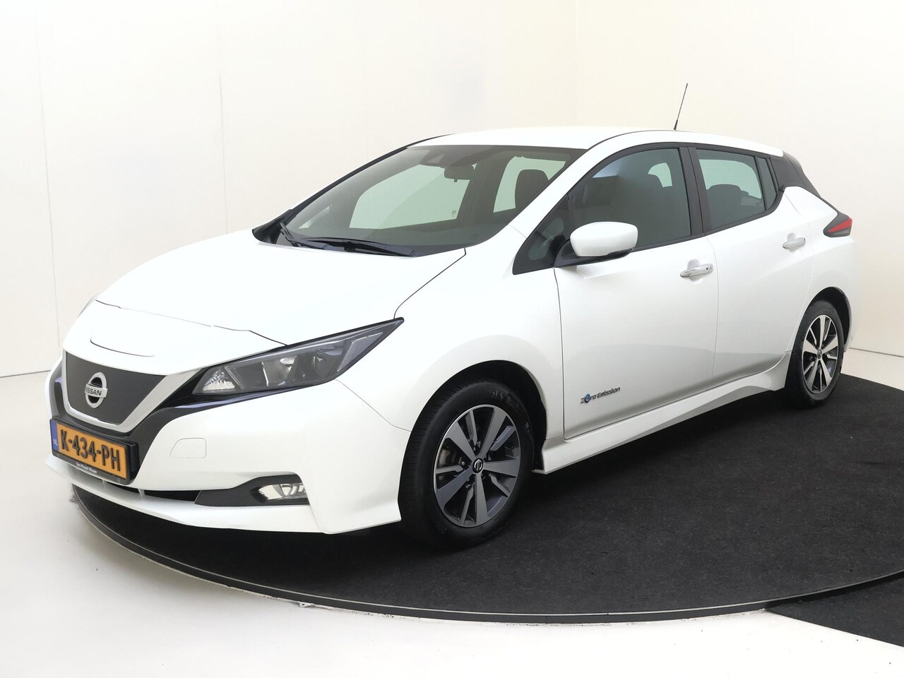 Nissan LEAF - Acenta 40 kWh | Climate Control / ECC | Licht metalen velgen 16 inch | Cruise control | Na - AutoWereld.nl