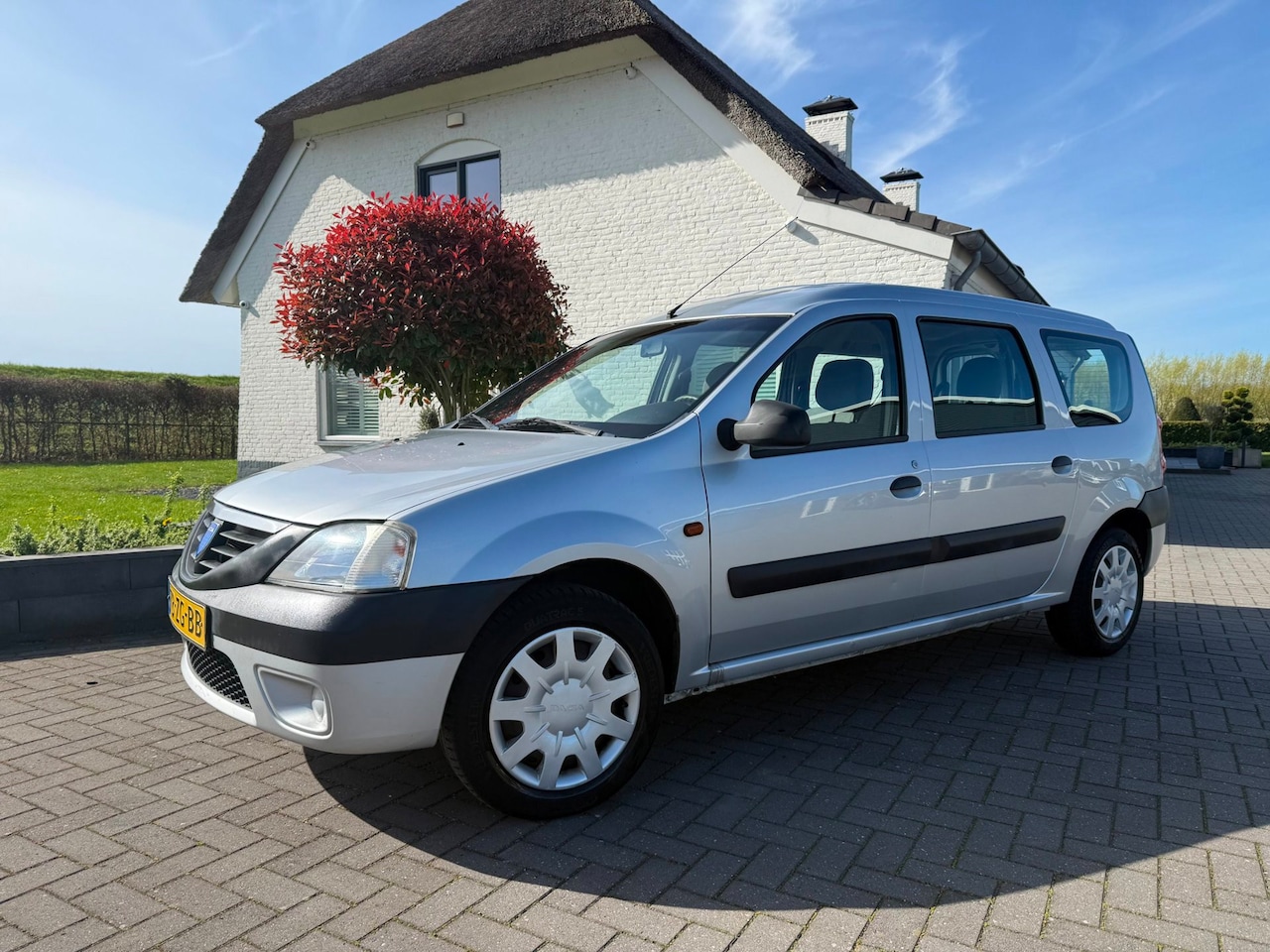 Dacia Logan MCV - 1.6 Ambiance Bj: 2008 / N.A.P / Airco - AutoWereld.nl
