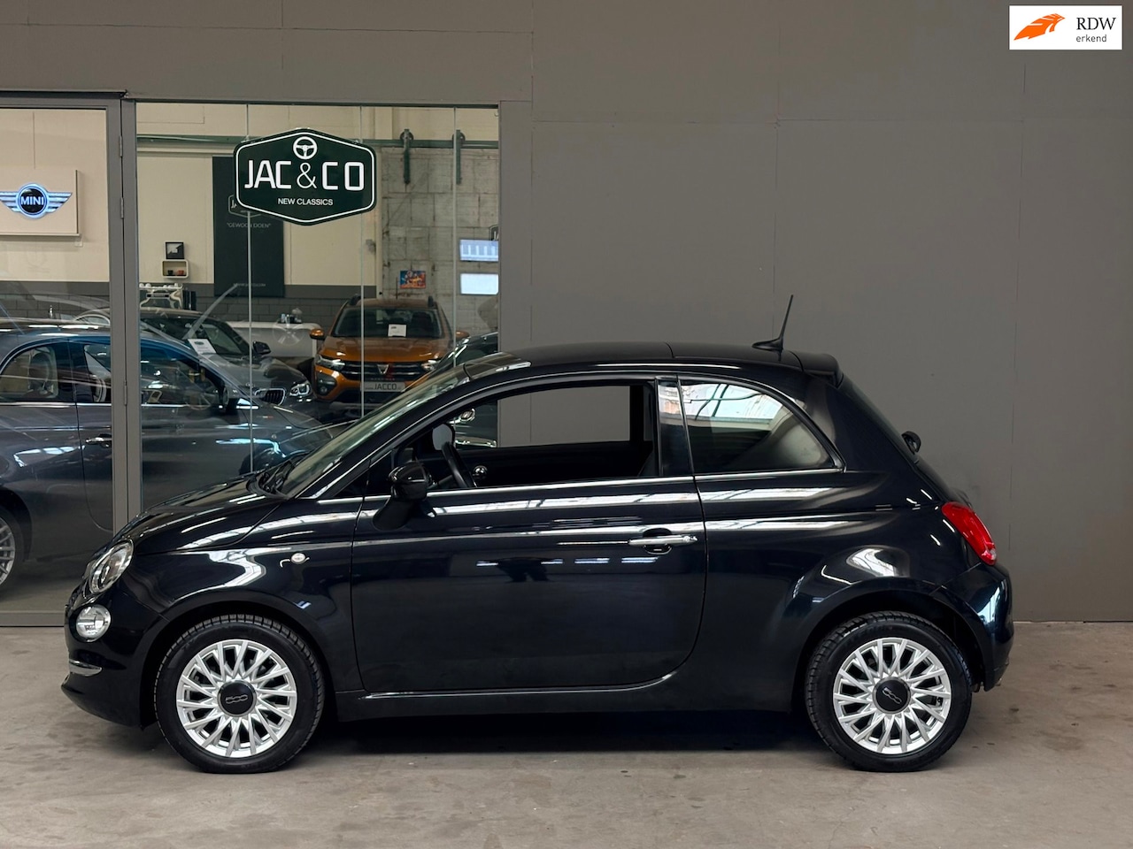 Fiat 500 - 1.2 Lounge Automaat Apple CarPlay Airco - AutoWereld.nl