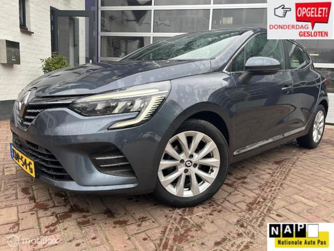 Renault Clio - 1.0 TCe Intens * NAVIGATIE * CAMERA * PDC V A * - AutoWereld.nl