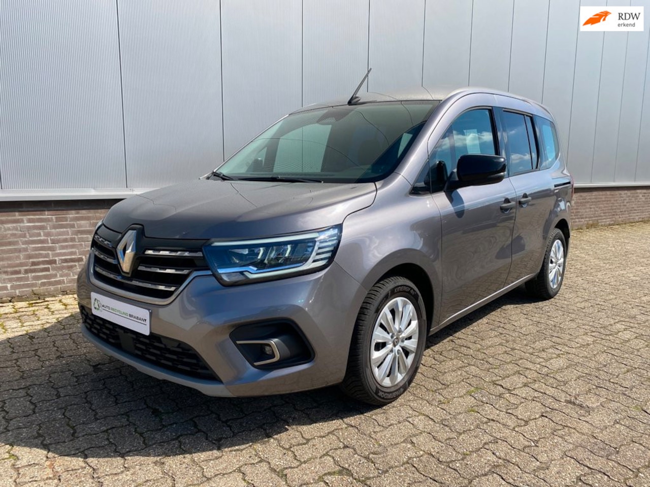 Renault Kangoo - 1.4 Expression L1 CARPLAY, LED, CRUISE, 5 PERS - AutoWereld.nl