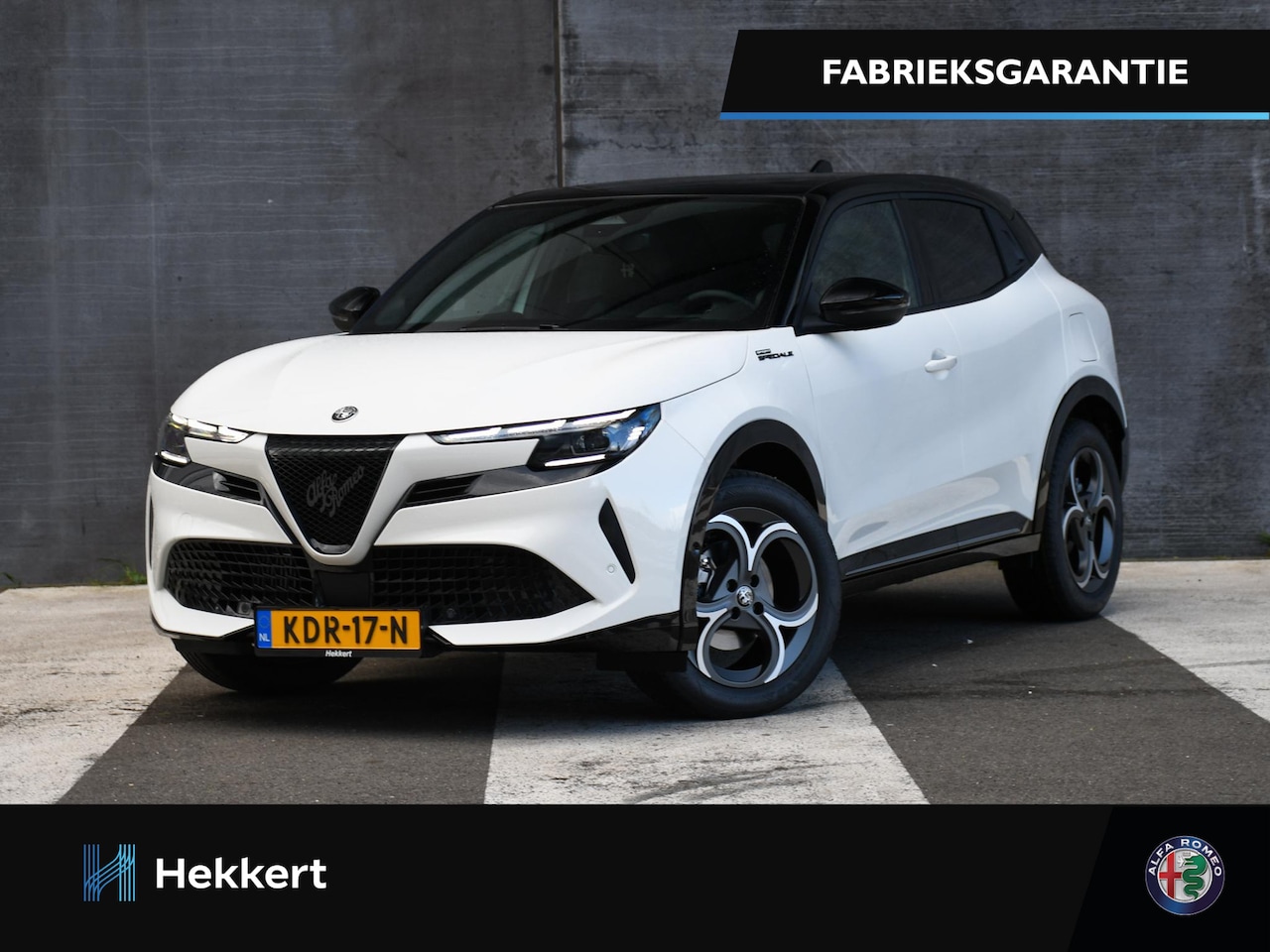 Alfa Romeo Junior - Ibrida Sport Speciale 1.2 Turbo Hybrid 145pk Automaat SCHUIF-DAK | ADAPT. CC | DODE HOEK | - AutoWereld.nl
