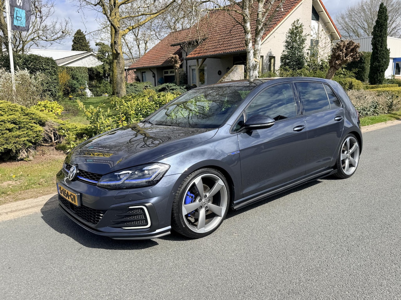 Volkswagen Golf - 1.4 TSI PHEV GTE 314PK Stage2 ACC•Navi - AutoWereld.nl