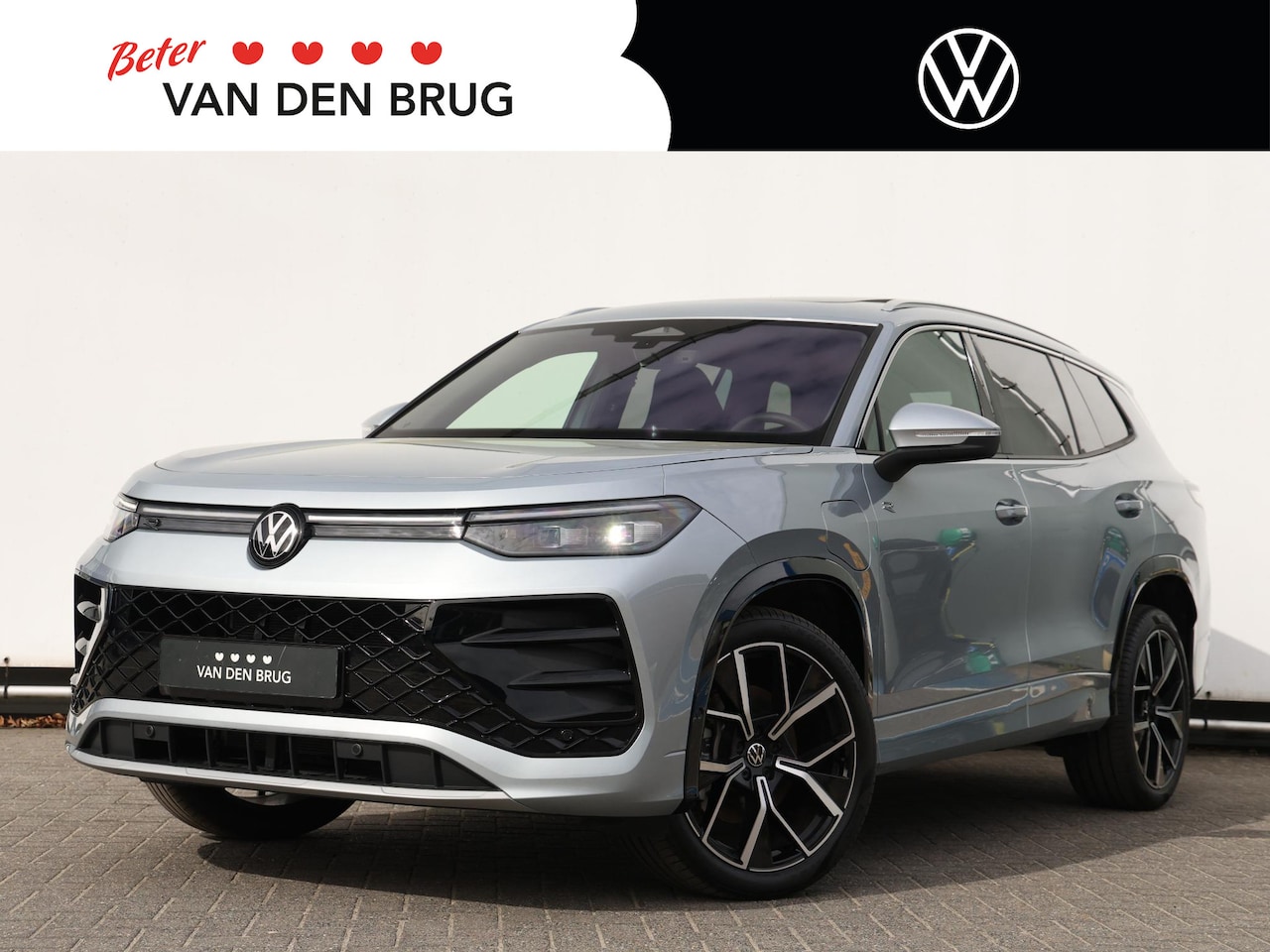 Volkswagen Tayron - 1.5 eTSI R-Line Edition 272PK DSG | Panoramadak | Trekhaak | Carplay | Stoel/stuurverwarmi - AutoWereld.nl