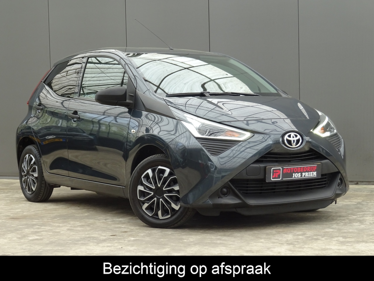 Toyota Aygo - 1.0 VVT-i x-fun * EXTRA GETINT GLAS * LED * GOED ONDERH. !! - AutoWereld.nl