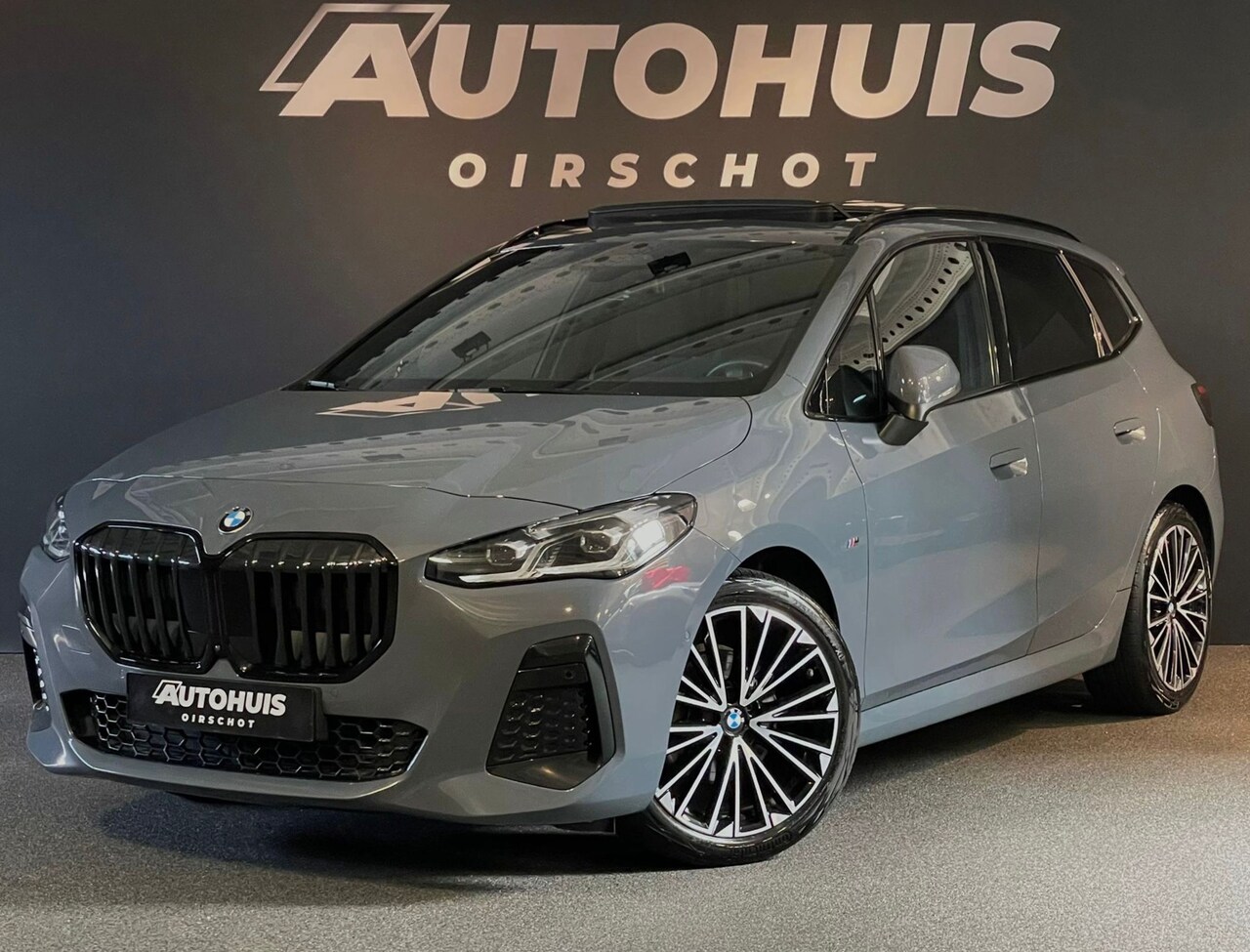 BMW 2-serie Active Tourer - 218i High Executive Edition M/ Massage/ Pano/ ACC/ Carplay/ 360 Camera/ 19"/ Ambientelight - AutoWereld.nl