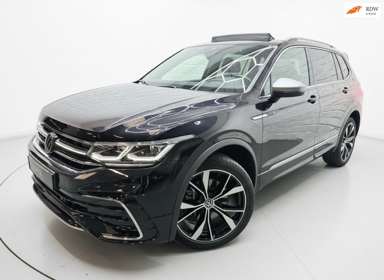 Volkswagen Tiguan Allspace - 2.0 TSI 4Motion 3x R LINE PANO IQ - AutoWereld.nl