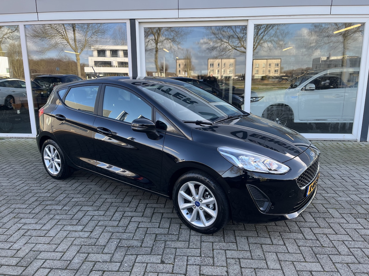 Ford Fiesta - 1.0 EcoBoost Connected / Airco / Cruise /Carplay / Pdc /Lmv - AutoWereld.nl