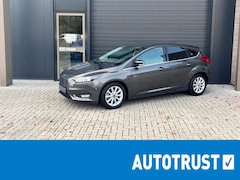 Ford Focus - 125pk Titanium CAMERA | CARPLAY | PARK ASSIST | STUURVERWARMING | CLIMA | BLIS | LANE ASSI