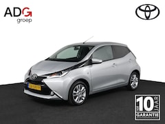 Toyota Aygo - 1.0 VVT-i x-joy | Climate Control | Navigatie | Parkeercamera | Lichtmetalen Velgen |