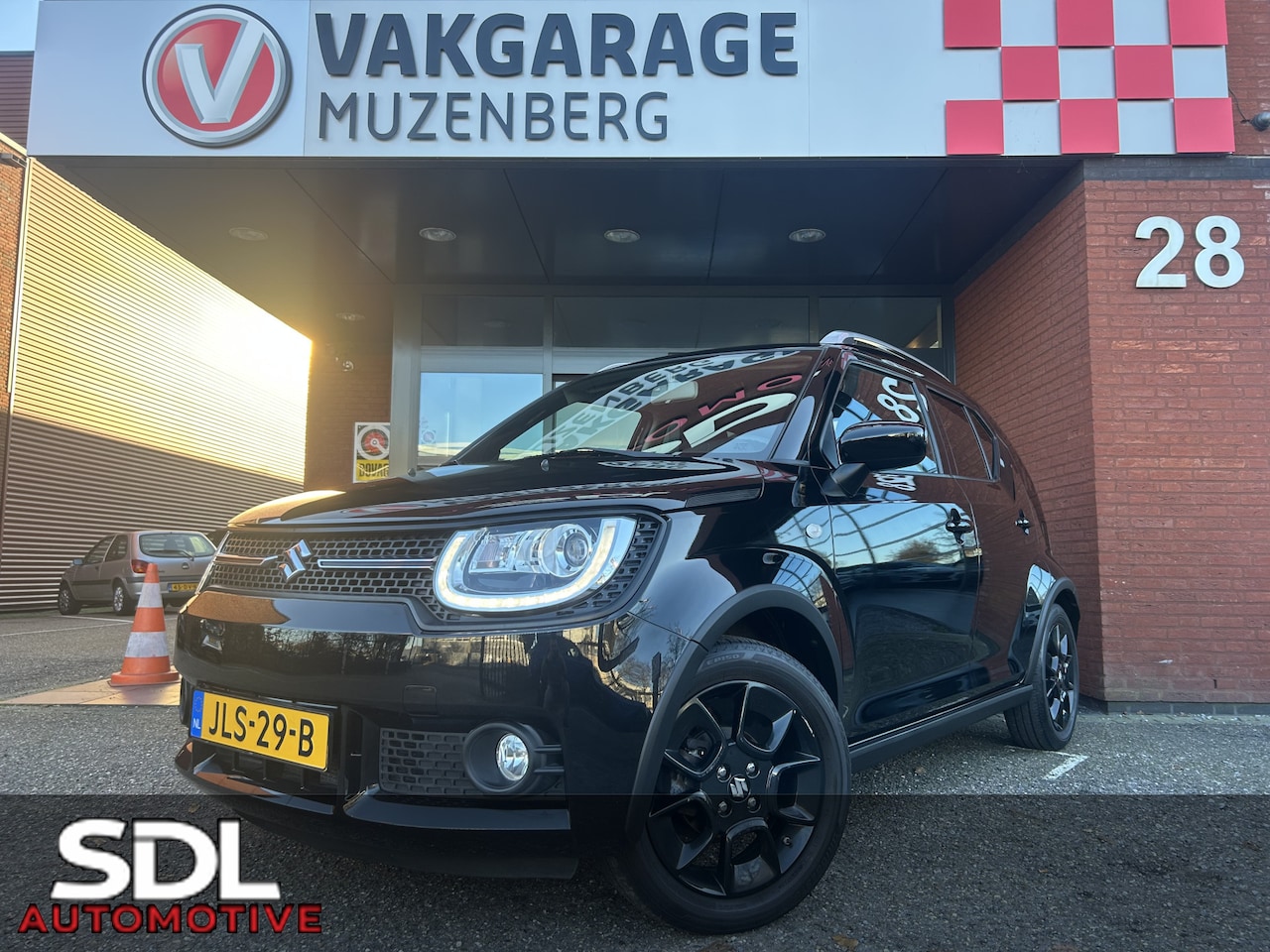 Suzuki Ignis - 1.2 Smart Hybrid Stijl // NAVI // CAMERA // AIRCO // STOELVERWARMING // LED DAGRIJVERLICHT - AutoWereld.nl