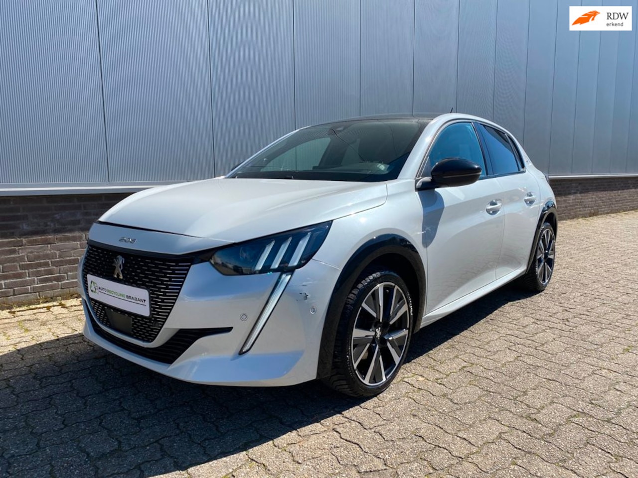 Peugeot 208 - 1.2 PureTech GT-Line Camera Led Apple Car Play - AutoWereld.nl