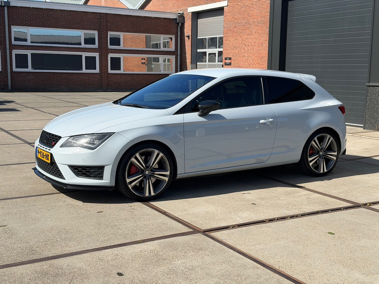 SEAT Leon SC - 2.0 TSI Cupra 280 AUT Seat Sound Navi Cruise 19'' - AutoWereld.nl