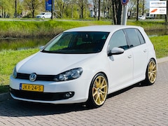 Volkswagen Golf - 1.4 TSI Highline ``161 PK`` NAVI/Apple, android Carplay/Alcantara/Led/19 Inch/ Verlaagd