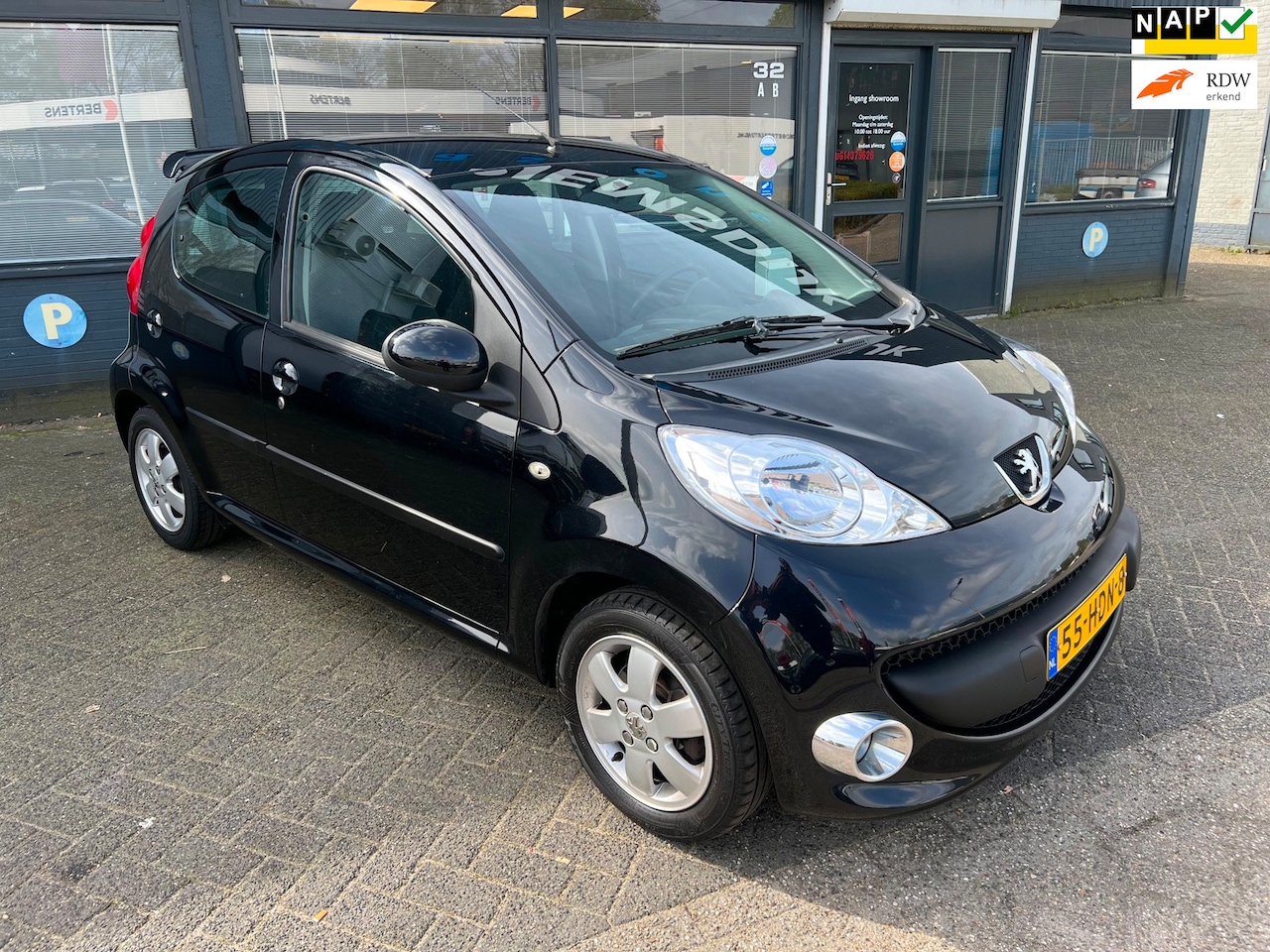 Peugeot 107 - 1.0-12V XS bj 2008 sportvelgen164069 nap 5 deurs - AutoWereld.nl
