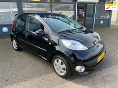 Peugeot 107 - 1.0-12V XS bj 2008 sportvelgen164069 nap 5 deurs