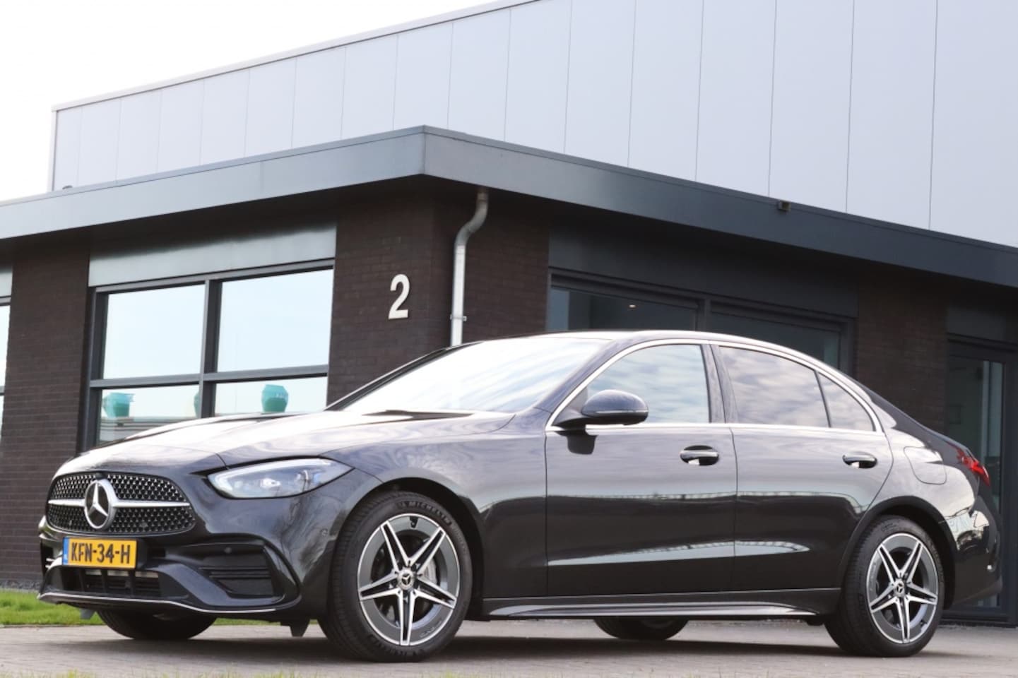 Mercedes-Benz C-klasse - 300 e AMG Line 115km Elektrisch Trekhaak - AutoWereld.nl