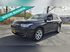 Mitsubishi Outlander - 2.0 PHEV Instyle+ goedkoper rijden kan bijna niet inst auto met apk