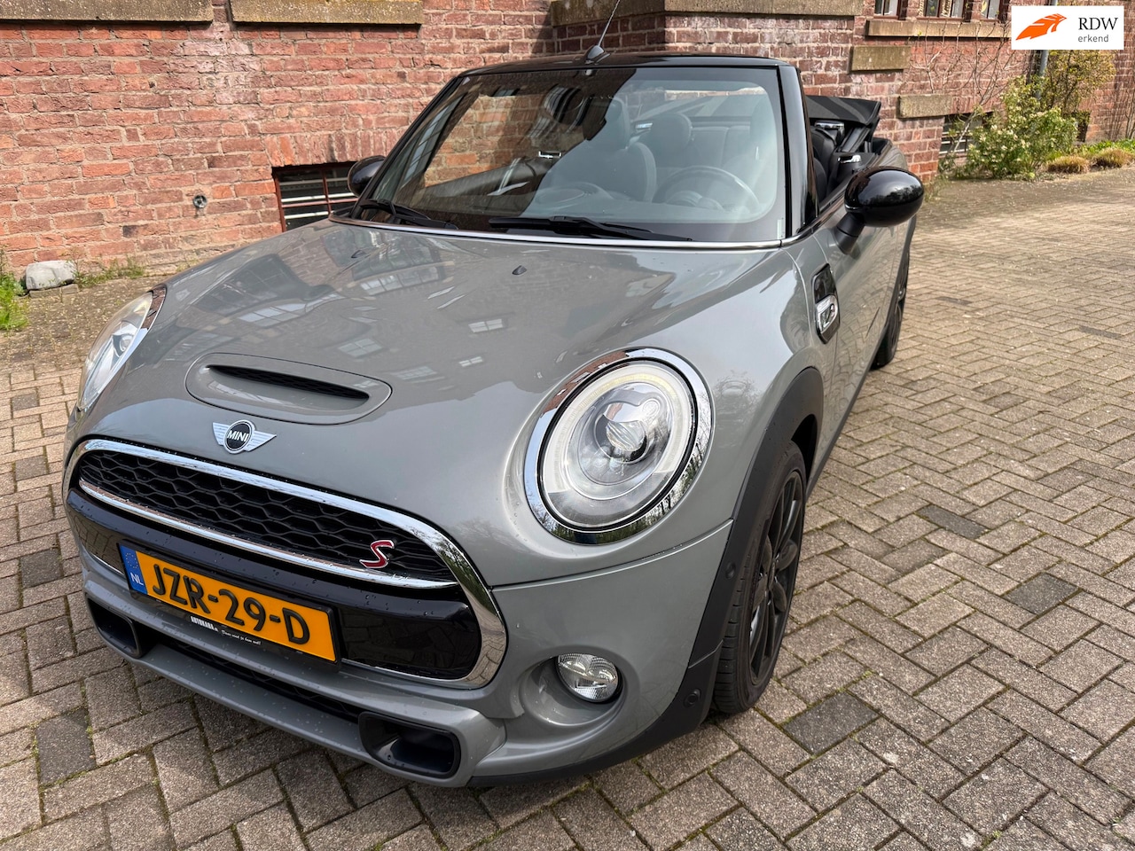 MINI Cabrio - 2.0 Cooper S Chili Mini 2.0 Cooper S Chili,John Works,Automaat,Cabriolet - AutoWereld.nl