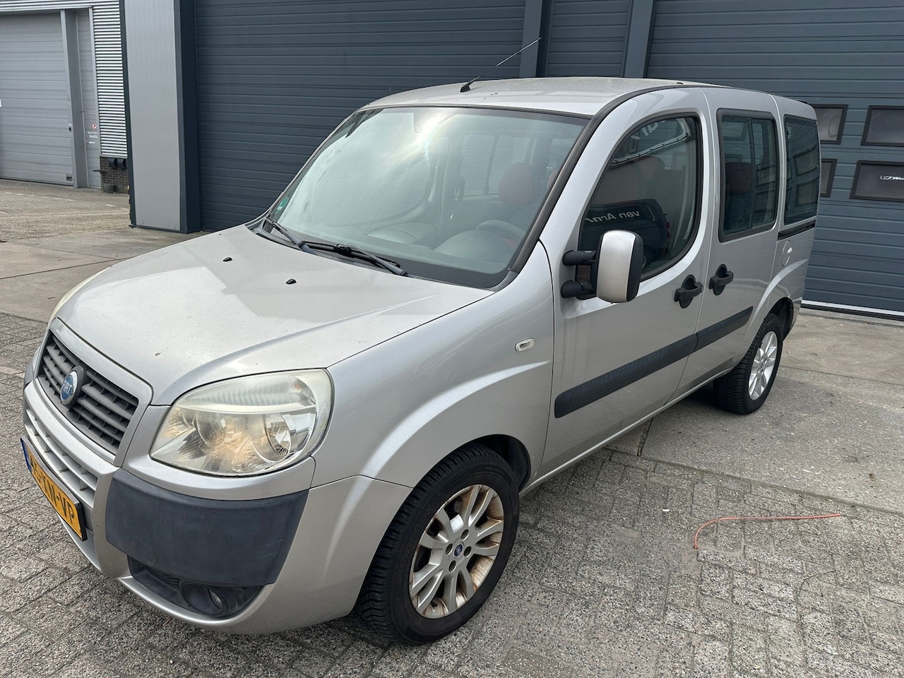 Fiat Doblò - 1.9 JTD Family Plus 1.9 JTD Family Plus - AutoWereld.nl