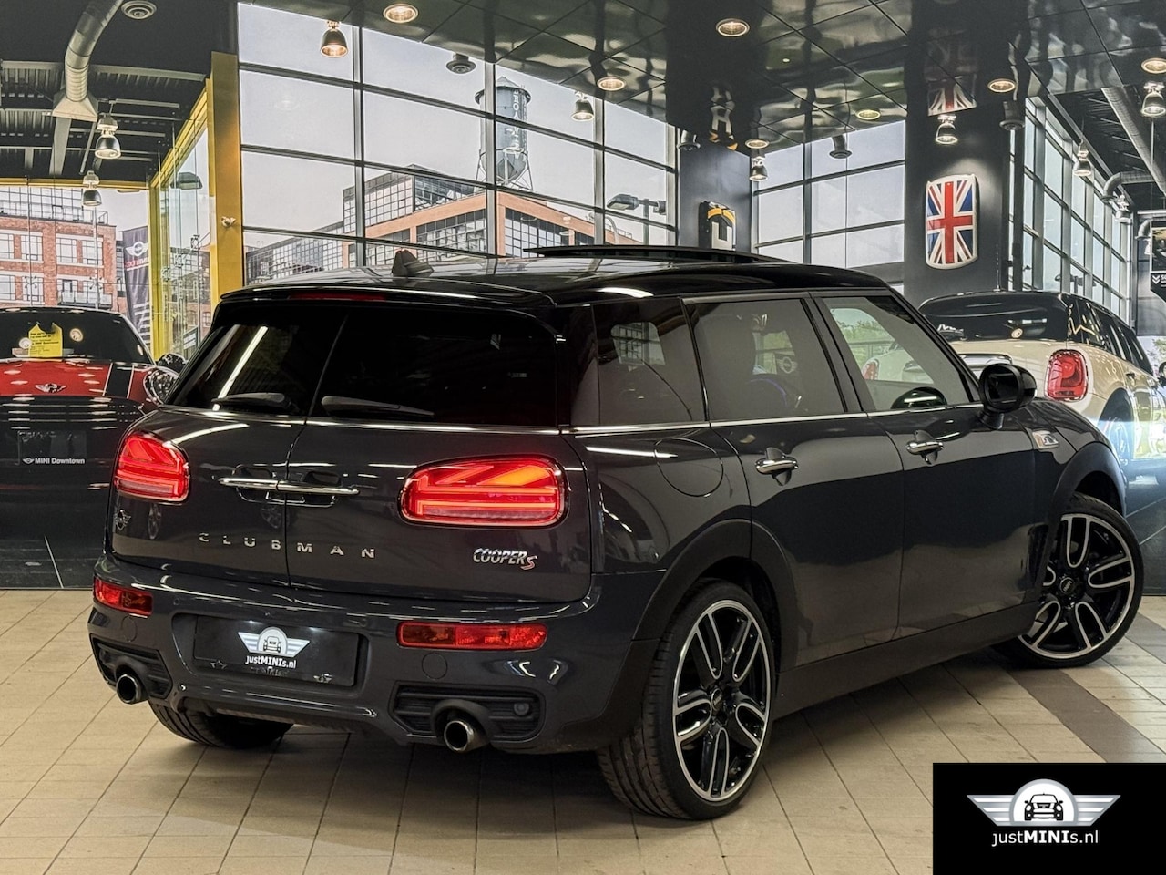 MINI Clubman - 2.0 COOPER S AUT JCW-TRIM LEDER PANO - AutoWereld.nl