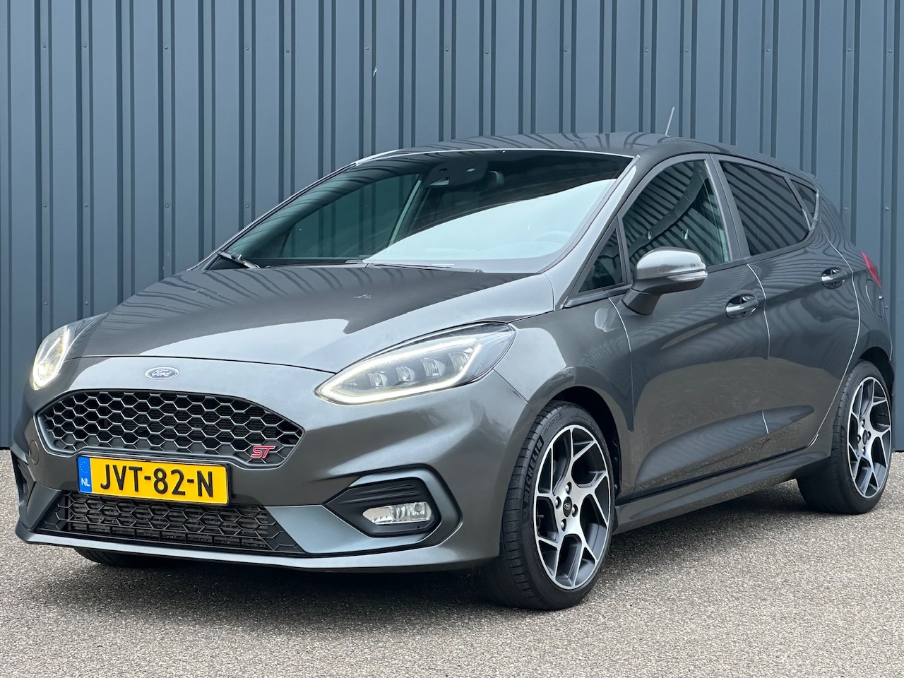 Ford Fiesta - 1.5 200pk 5dr ST-3 I B&O I Recaro I Winterpack I Camera I Carplay I Parkeersensoren I Crui - AutoWereld.nl