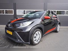 Toyota Aygo X - 1.0 VVT-i MT Play Airco/Cruise/Carplay/Achteruitrijcamera/Rijstrooksensor