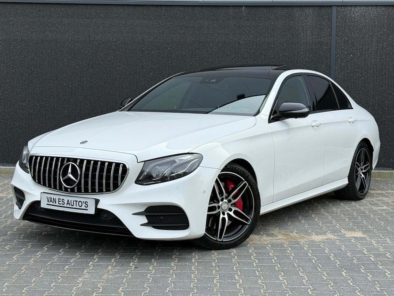 Mercedes-Benz E-klasse - 350d AMG-Pakket Night XENON|SCHFDK|BURMEISTER|360CAM - AutoWereld.nl