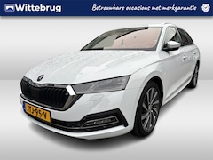 Skoda Octavia Combi - 1.4 TSI iV PHEV 204pk Style DSG Automaat Panoramadak / Memorystoel / LED Matrix verlichtin