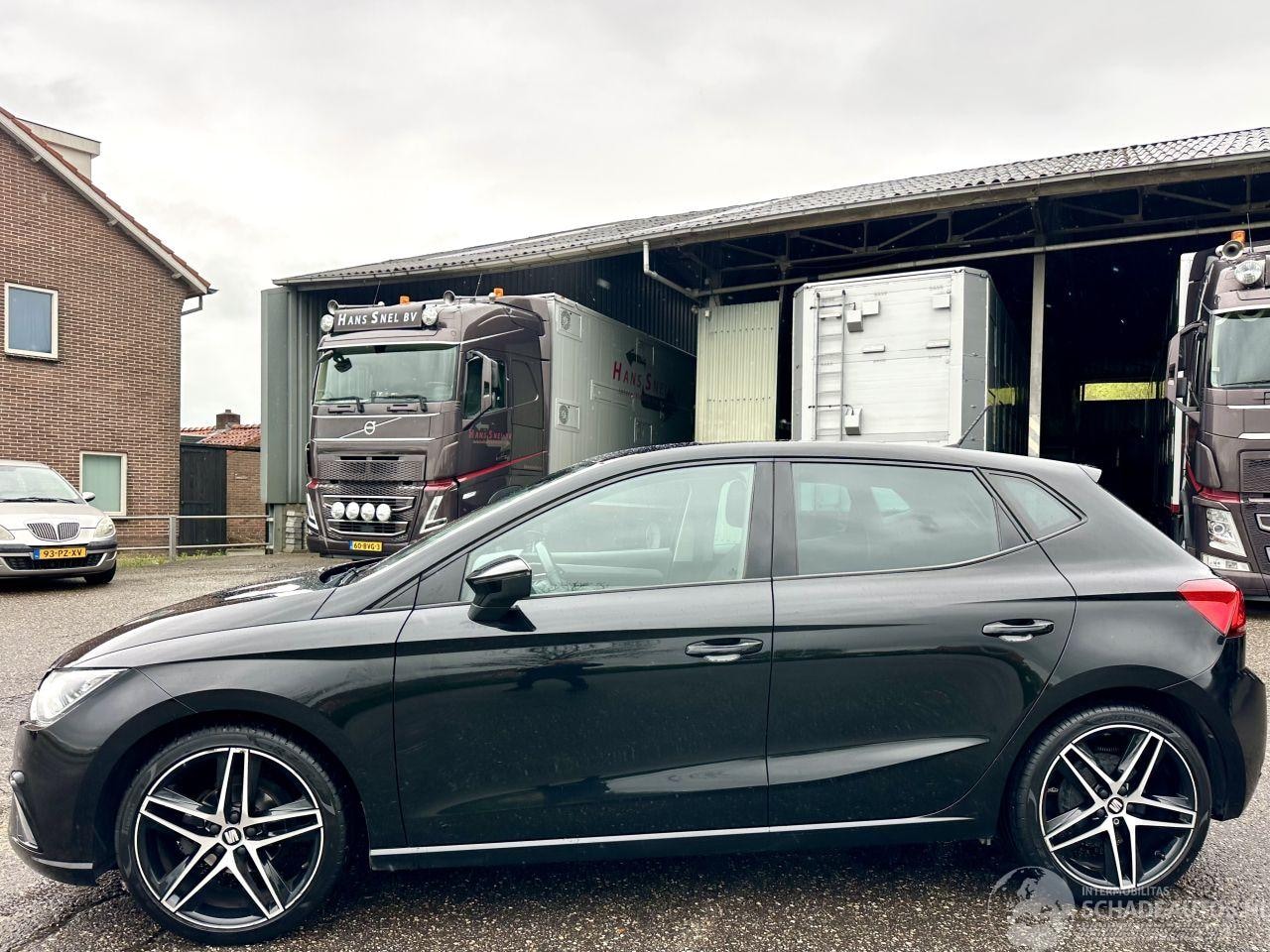 SEAT Ibiza - 1.0 TSI 95pk FR Bus Intense - nap - navi - camera - 18 inch - keyless entry + start - fron - AutoWereld.nl