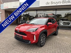 Toyota Yaris Cross - 1.5 Hybrid 130 Dynamic + Comfort Pack dodehoekdetectie / stoelverwarming / stuurwielverwar