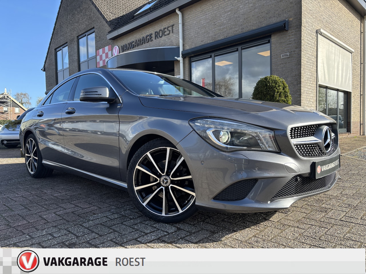 Mercedes-Benz CLA-Klasse - 200 Automaat AMG-Line Sport interieur / Xenon / Navigatie - AutoWereld.nl