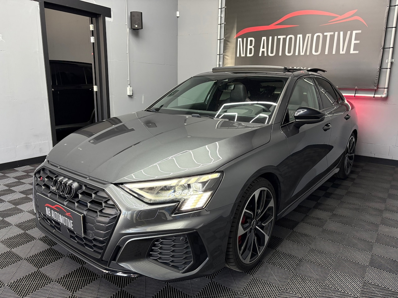 Audi S3 - Limousine 2.0 TFSI Quattro Pano - AutoWereld.nl