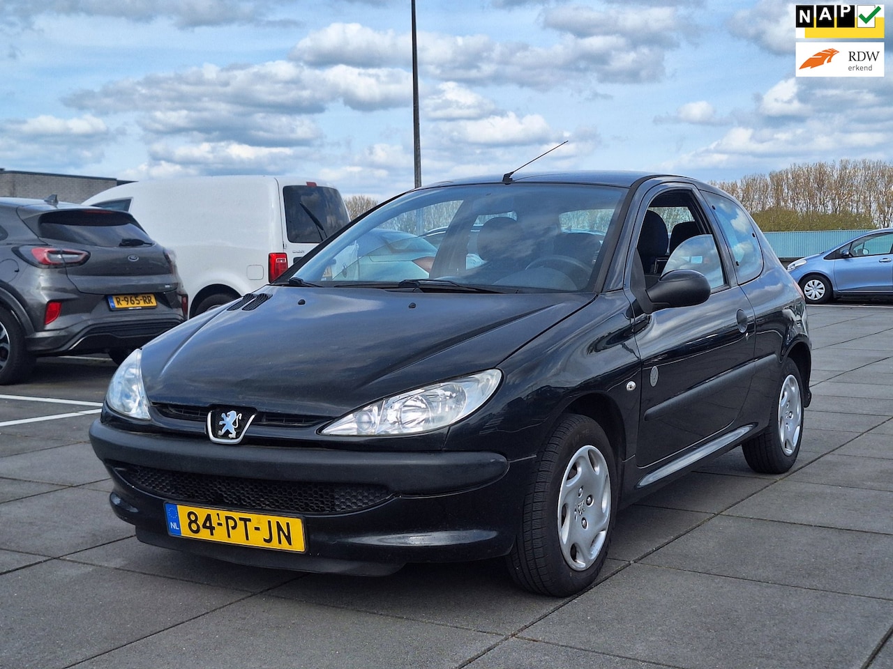 Peugeot 206 - €1150,-1.1 X-Design Apk 1 Jaar 2027 Aircondition - AutoWereld.nl