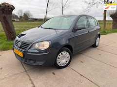 Volkswagen Polo - 1.2-12V Optive AIRCO/CV/5D/NWAPK/RIJKLAAR