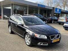 Volvo V70 - 2.0 T5 213pk VIJF Cilinder Keyless On call Premium sound