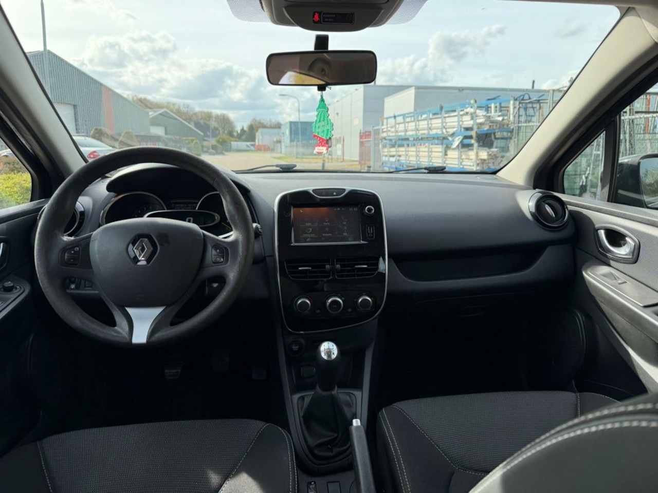 Renault Clio - 0.9 TCe Expression 0.9 TCe Expression - AutoWereld.nl