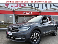 Volkswagen Tiguan - 1.5 TSI. FACELIFT TREKHAAK NAVI AIRCO CRUISE STOELVERWARMING LMV